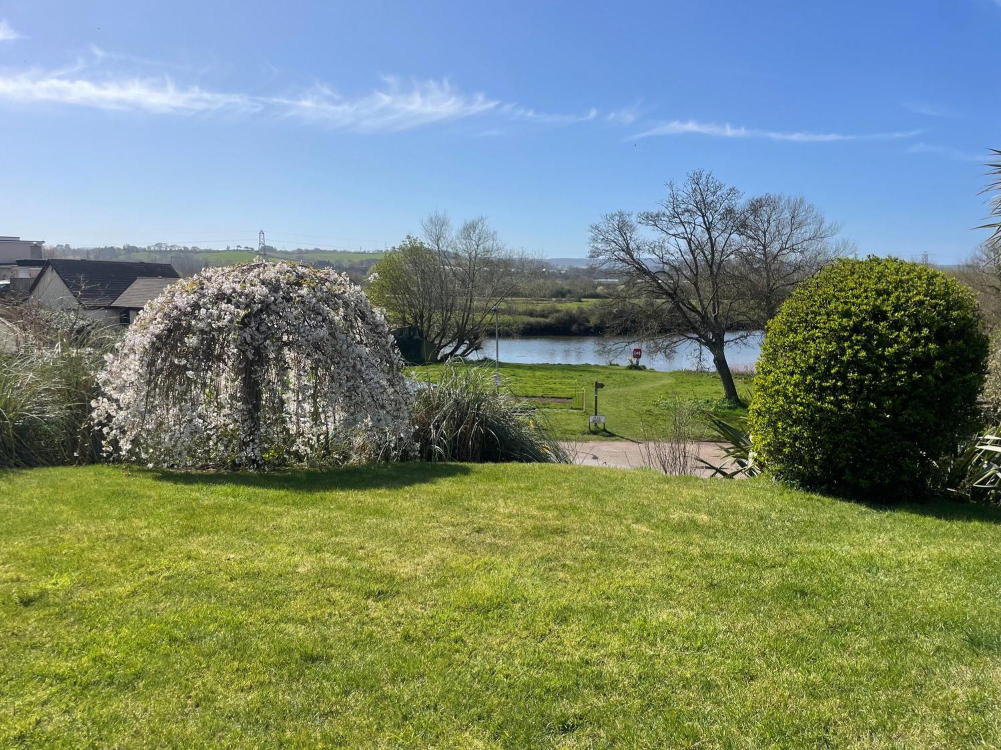 River Retreat Apartment Exeter - River Views & Parking Eksteriør billede